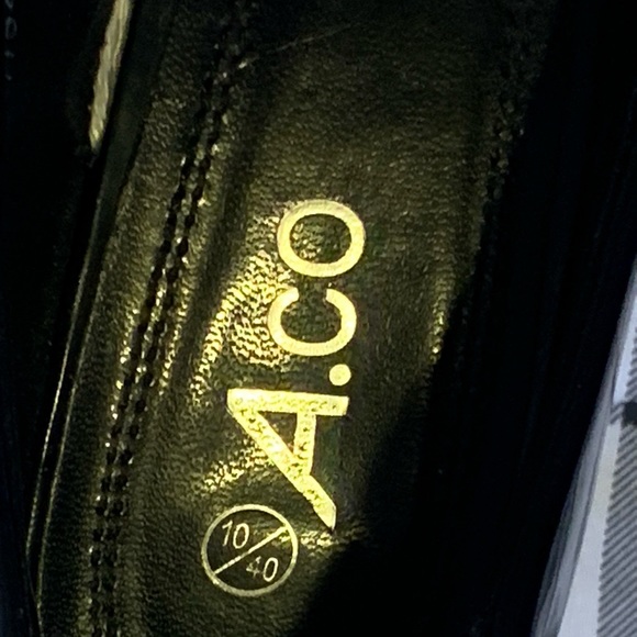 Size 10 A.co black heels - Picture 2 of 2